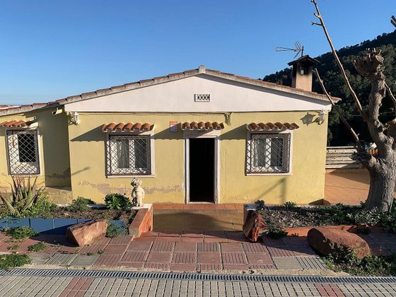 Foto 1 de Casa en venda a Santa Coloma de Cervelló de 4 habitacions amb terrassa i piscina