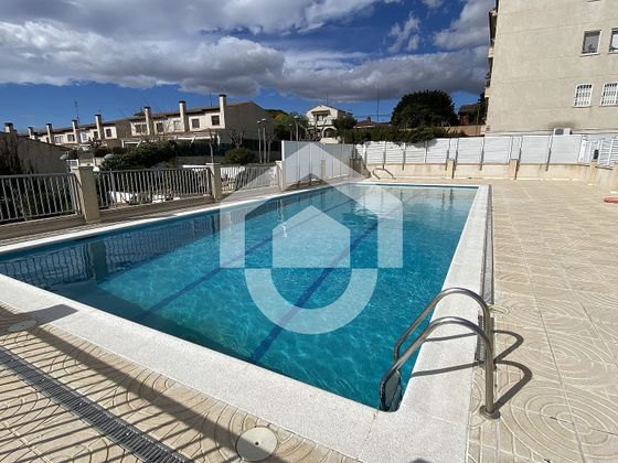 Foto 2 de Venta de casa adosada en Prat de Cunit de 3 habitaciones con terraza y piscina