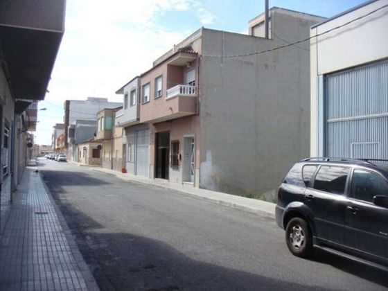 Foto 2 de Terreny en venda a calle Reyes Catolicos de 155 m²
