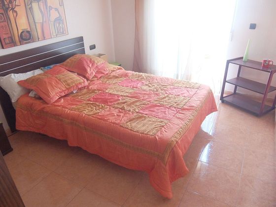 Foto 2 de Venta de piso en Almoradí de 3 habitaciones con piscina y muebles