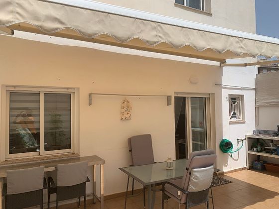 Foto 2 de Casa adossada en venda a Almoradí de 4 habitacions amb terrassa i jardí
