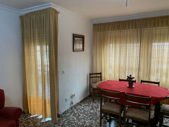 Foto 2 de Pis en venda a Almoradí de 4 habitacions amb piscina i balcó
