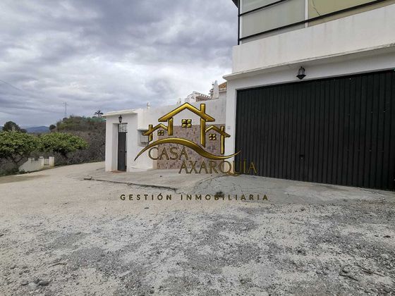 Foto 1 de Casa rural en venda a Camino Algarrobo - Las Arenas de 3 habitacions amb terrassa i jardí