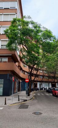 Foto 2 de Alquiler de local en calle D'antoni Suárez de 127 m²