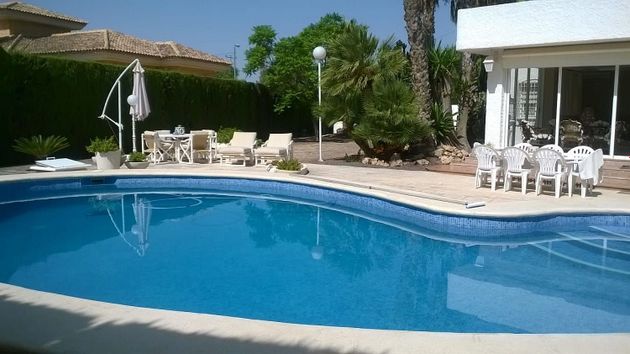 Foto 1 de Venta de chalet en Villafranqueza de 3 habitaciones con terraza y piscina
