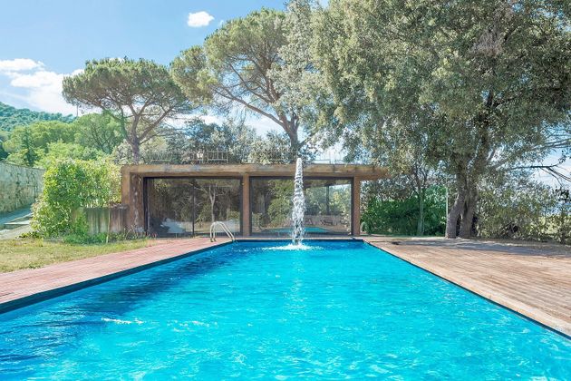 Foto 1 de Chalet en venta en Vallromanes de 4 habitaciones con terraza y piscina