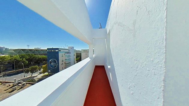 Foto 2 de Alquiler de piso en Las Huertas - San Pablo de 3 habitaciones con terraza y muebles