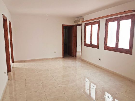 Foto 1 de Piso en alquiler en Ciutadella de 2 habitaciones y 62 m²