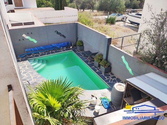 Foto 2 de Piso en venta en Llançà de 3 habitaciones con terraza y piscina