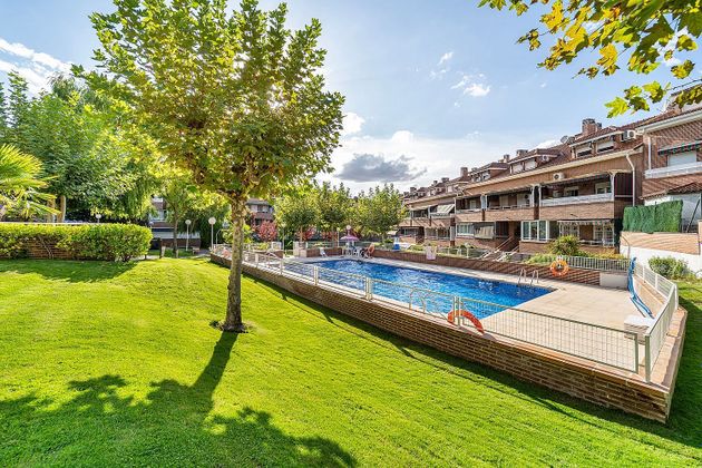 Foto 1 de Pis en venda a Sevilla la Nueva de 2 habitacions amb piscina i jardí