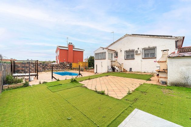 Foto 2 de Casa en venda a calle Rio Guadarrama de 3 habitacions amb terrassa i piscina