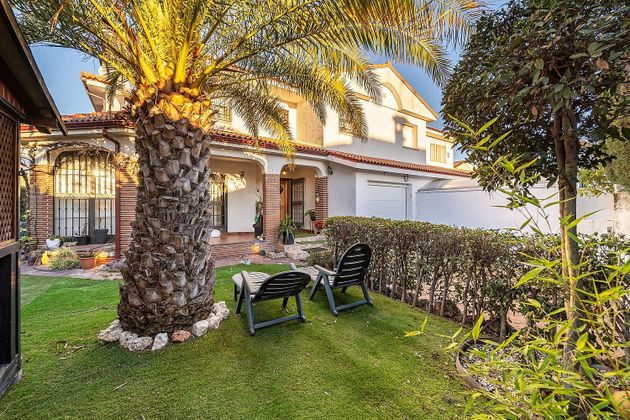 Foto 1 de Casa en venda a Sevilla la Nueva de 5 habitacions amb terrassa i jardí