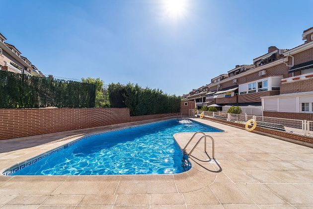 Foto 1 de Pis en venda a Sevilla la Nueva de 2 habitacions amb piscina i garatge
