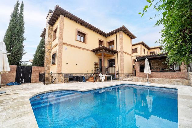 Foto 1 de Xalet en venda a Villanueva de Perales de 4 habitacions amb terrassa i piscina