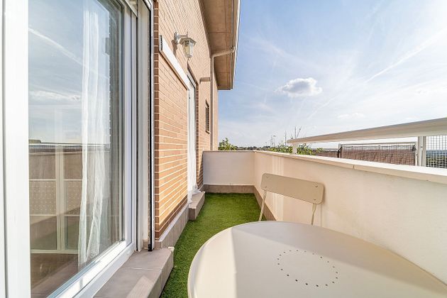 Foto 1 de Piso en venta en Sevilla la Nueva de 3 habitaciones con terraza y piscina