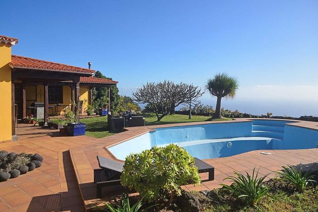 Foto 1 de Chalet en venta en Villa de Mazo de 3 habitaciones con terraza y piscina