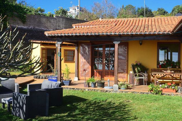 Foto 2 de Chalet en venta en Villa de Mazo de 3 habitaciones con terraza y piscina