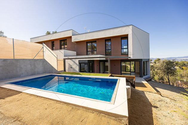 Foto 2 de Casa en venda a avenida Pere Planas de 3 habitacions amb terrassa i piscina