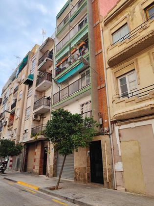Foto 1 de Venta de piso en Natzaret de 3 habitaciones con balcón