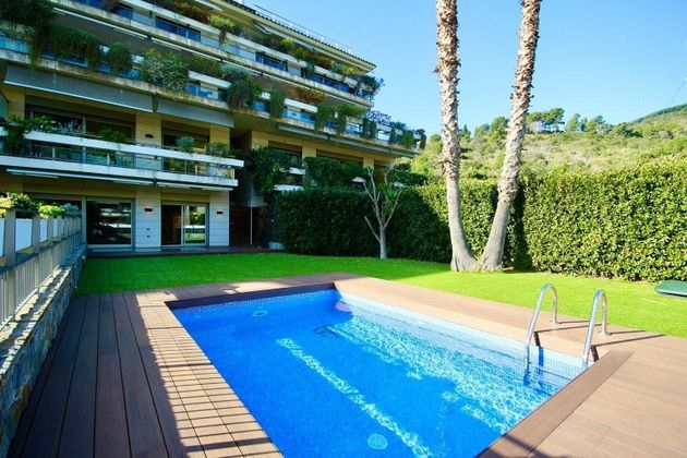 Foto 1 de Alquiler de piso en Sant Gervasi - La Bonanova de 4 habitaciones con terraza y piscina