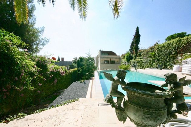 Foto 2 de Xalet en lloguer a Pedralbes de 7 habitacions amb terrassa i piscina