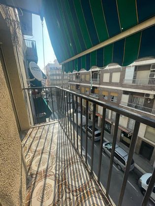 Foto 1 de Venta de piso en Carrús Est - Camí dels Magros de 3 habitaciones con terraza y balcón
