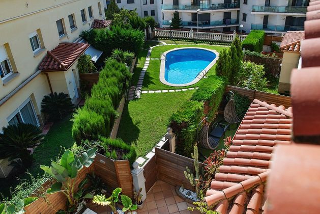 Foto 2 de Casa en venta en Puigventós de 4 habitaciones con terraza y piscina