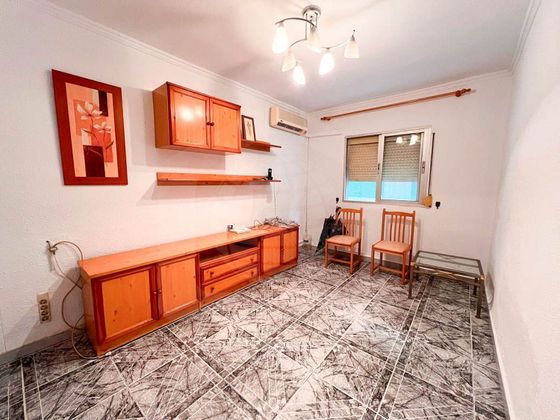 Foto 1 de Pis en venda a Carlos Haya de 4 habitacions amb terrassa i ascensor