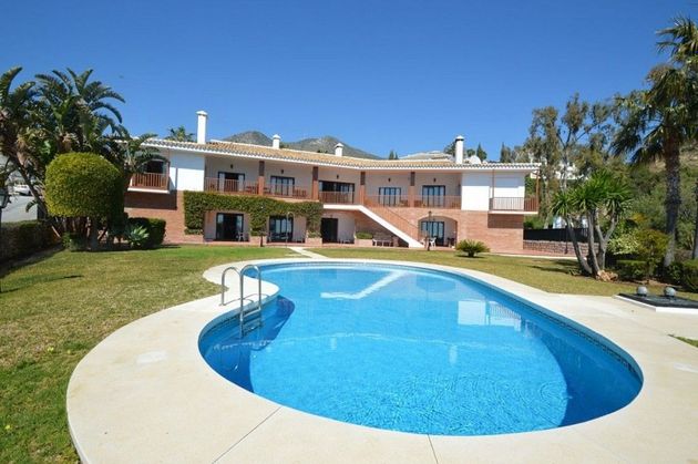 Foto 1 de Chalet en venta en Zona el Higuerón de 7 habitaciones con terraza y piscina