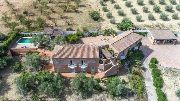 Foto 1 de Casa rural en venda a Pinos de Alhaurín - Periferia de 4 habitacions amb terrassa i piscina