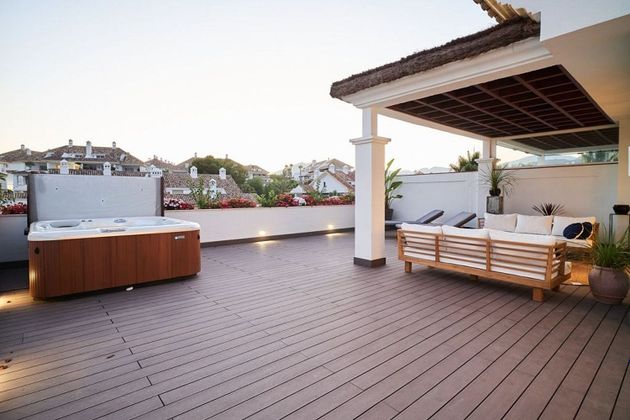 Foto 2 de Àtic en venda a Nagüeles Alto de 3 habitacions amb terrassa i piscina