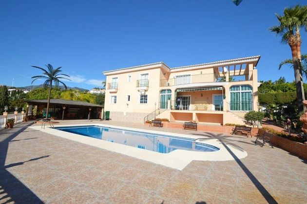Foto 1 de Xalet en venda a Zona el Higuerón de 6 habitacions amb terrassa i piscina