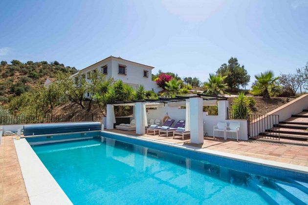 Foto 1 de Casa rural en venda a Riogordo de 7 habitacions amb terrassa i piscina