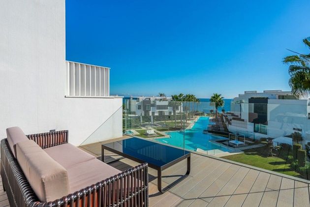 Foto 2 de Casa adossada en venda a Zona de Seghers de 4 habitacions amb terrassa i piscina