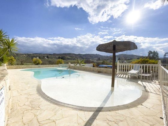 Foto 1 de Casa rural en venda a Coín de 6 habitacions amb piscina i jardí