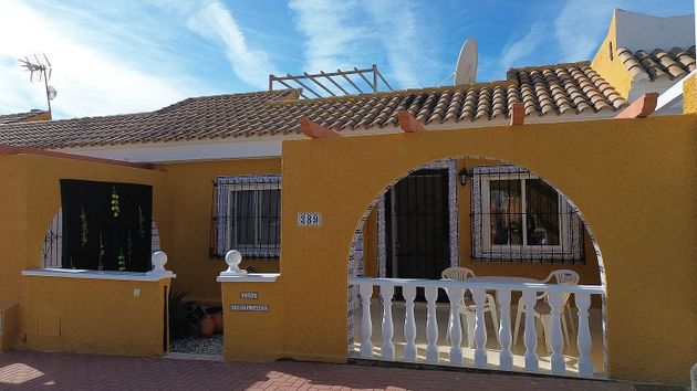Foto 1 de Casa adossada en venda a Mazarrón ciudad de 2 habitacions amb terrassa i jardí