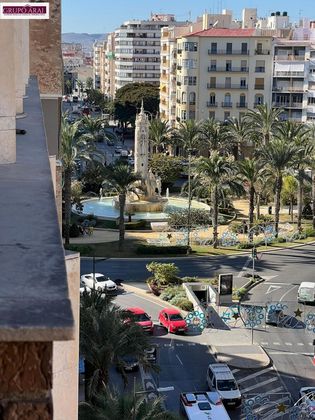 Foto 2 de Venta de ático en avenida Alfonso El Sabio de 3 habitaciones con terraza y balcón