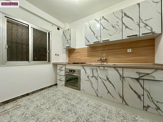 Foto 1 de Pis en venda a calle Sidiifni de 3 habitacions i 68 m²