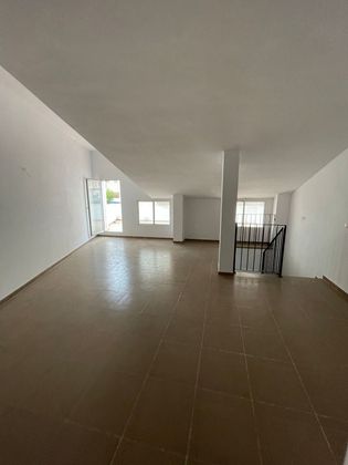 Foto 1 de Ático en venta en Centro - El Castillo de 4 habitaciones con terraza y garaje