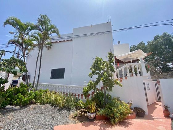 Foto 1 de Casa adossada en venda a El Tablero - El Salobre de 7 habitacions amb terrassa i garatge
