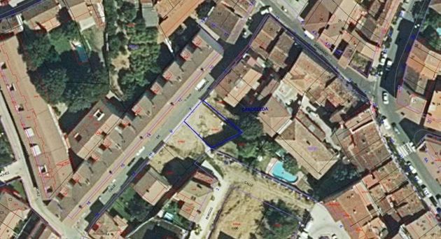 Foto 2 de Venta de terreno en calle De Gamboal de 219 m²