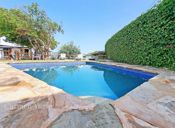 Foto 2 de Chalet en venta en Manantiales - Lagar - Cortijo de 3 habitaciones con terraza y piscina