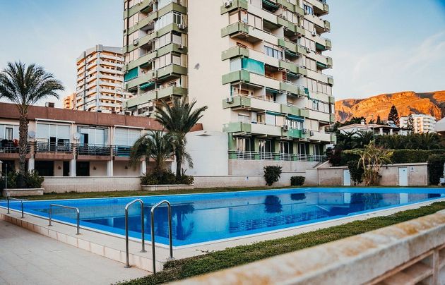 Foto 1 de Estudi en venda a plaza Torre Bahía amb piscina i jardí