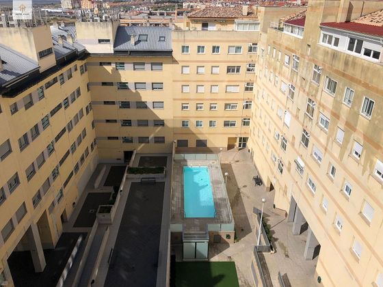 Foto 1 de Ático en venta en Centro - Cáceres de 4 habitaciones con terraza y piscina