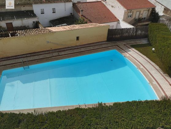 Foto 1 de Pis en venda a Malpartida de Cáceres de 4 habitacions amb piscina i garatge