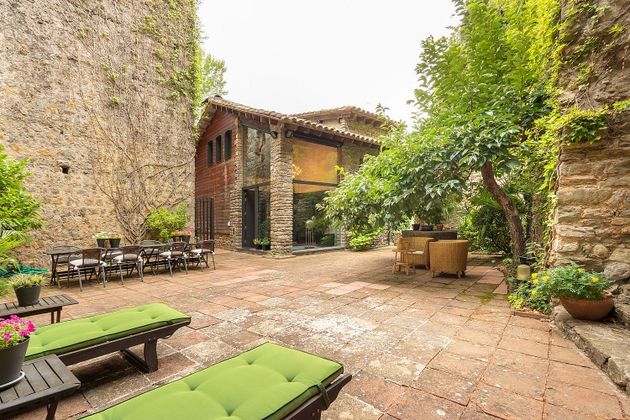 Foto 1 de Venta de casa rural en Sant Llorenç de la Muga de 6 habitaciones con terraza y piscina