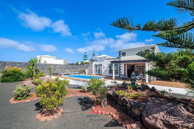 Foto 2 de Xalet en venda a Playa Blanca de 2 habitacions amb terrassa i piscina