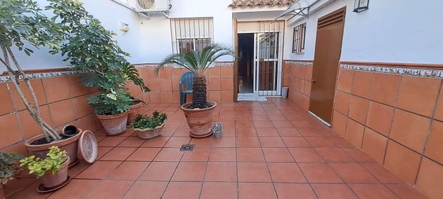 Foto 2 de Casa en venda a Huévar del Aljarafe de 4 habitacions amb balcó i aire acondicionat