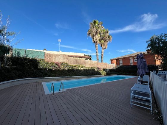 Foto 2 de Dúplex en venda a Alella de 3 habitacions amb terrassa i piscina