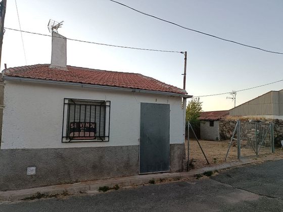 Foto 1 de Venta de casa rural en Narrillos del Álamo de 3 habitaciones y 183 m²